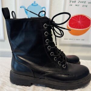 Black Lace-Up Combat Boots size 8.5